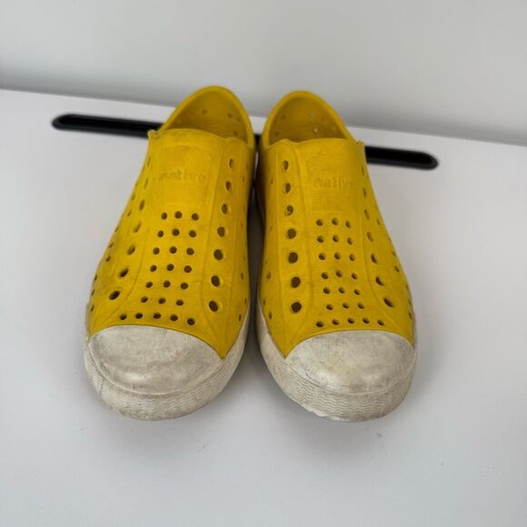 Native Shoes Kids Size C13 Jefferson Yellow Slip-On Sneakers Bright colorful - Picture 1 of 8